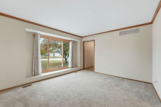 2831 Settlement Creek Run, Fort Wayne, IN 46804