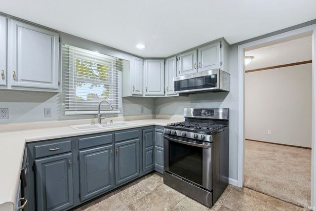 2831 Settlement Creek Run, Fort Wayne, IN 46804