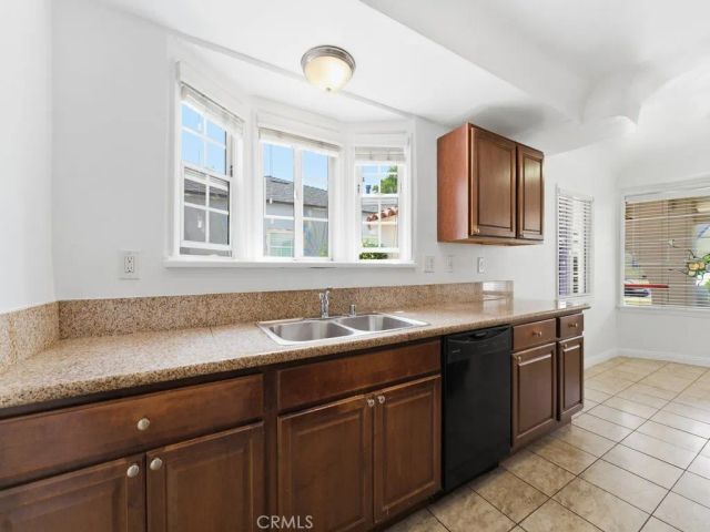 3127 W 79th Street, Los Angeles, CA 90043