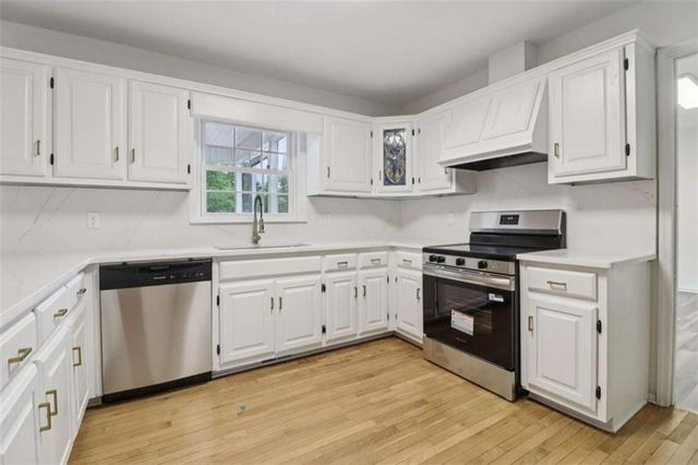 2810 Quillians Court, Gainesville, GA 30506