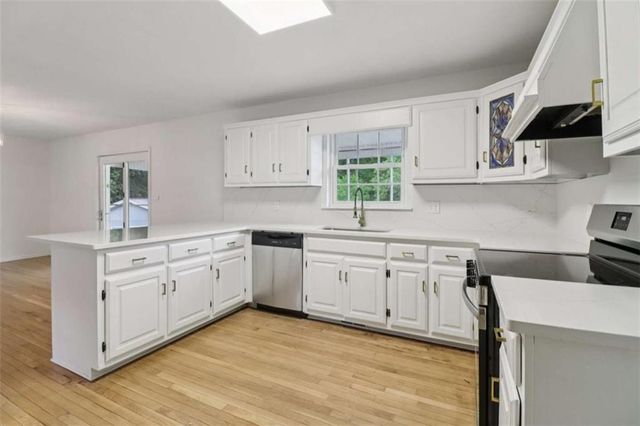 2810 Quillians Court, Gainesville, GA 30506