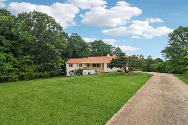 2810 Quillians Court, Gainesville, GA 30506