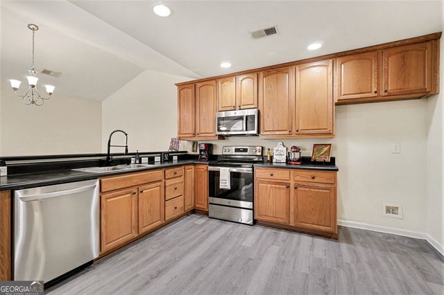 102 CASCADE PARK Drive 0, Atlanta, GA 30331