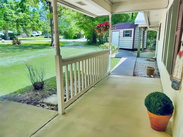 123 Sea Gull Drive, Livingston, TX 77351