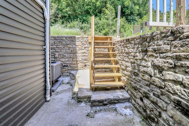 404 Mohawk Street, Cincinnati, OH 45214