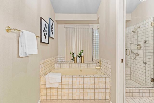 1560 Mandeville Place, Escondido, CA 92029