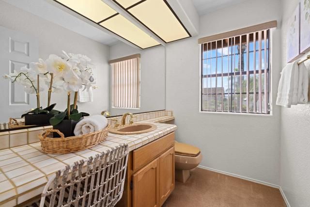 1560 Mandeville Place, Escondido, CA 92029