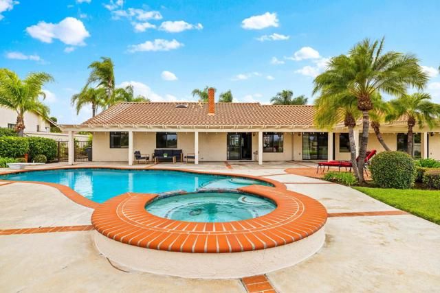 1560 Mandeville Place, Escondido, CA 92029