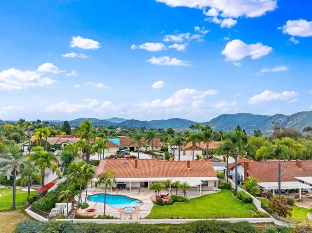 1560 Mandeville Place, Escondido, CA 92029