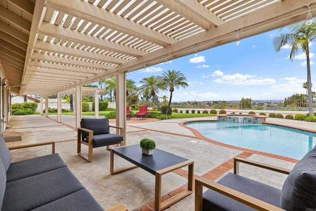 1560 Mandeville Place, Escondido, CA 92029