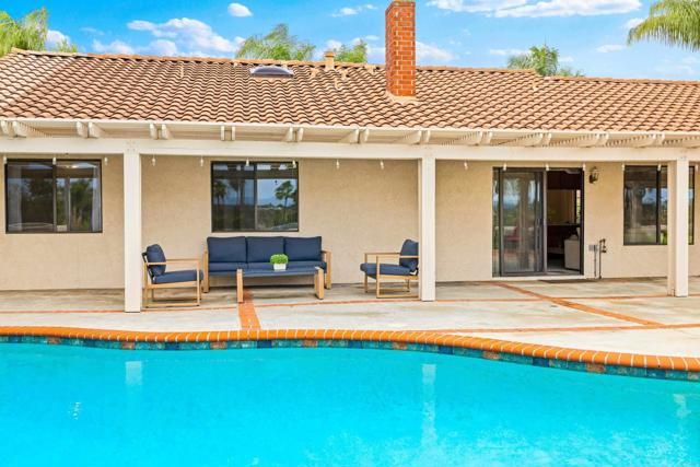 1560 Mandeville Place, Escondido, CA 92029