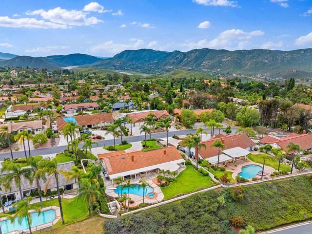 1560 Mandeville Place, Escondido, CA 92029