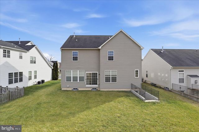 8832 YELLOWTHROAT CT, Gainesville, VA 20155