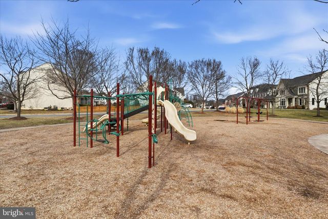 8832 YELLOWTHROAT CT, Gainesville, VA 20155