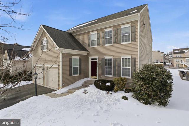 8832 YELLOWTHROAT CT, Gainesville, VA 20155