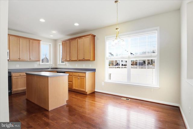 8832 YELLOWTHROAT CT, Gainesville, VA 20155