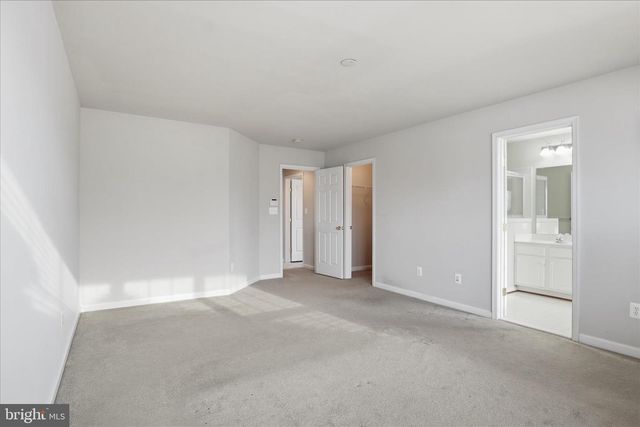 8832 YELLOWTHROAT CT, Gainesville, VA 20155