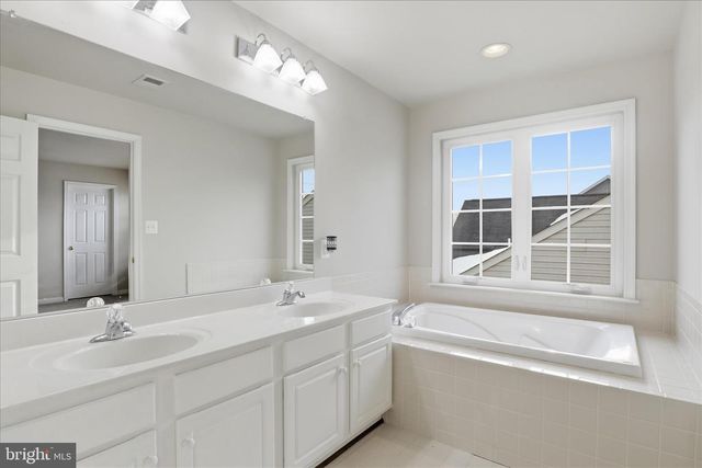 8832 YELLOWTHROAT CT, Gainesville, VA 20155