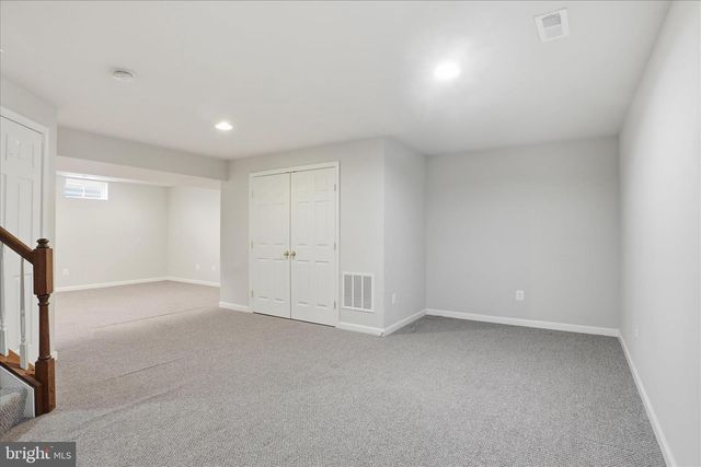 8832 YELLOWTHROAT CT, Gainesville, VA 20155