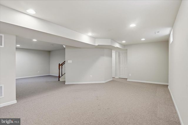 8832 YELLOWTHROAT CT, Gainesville, VA 20155