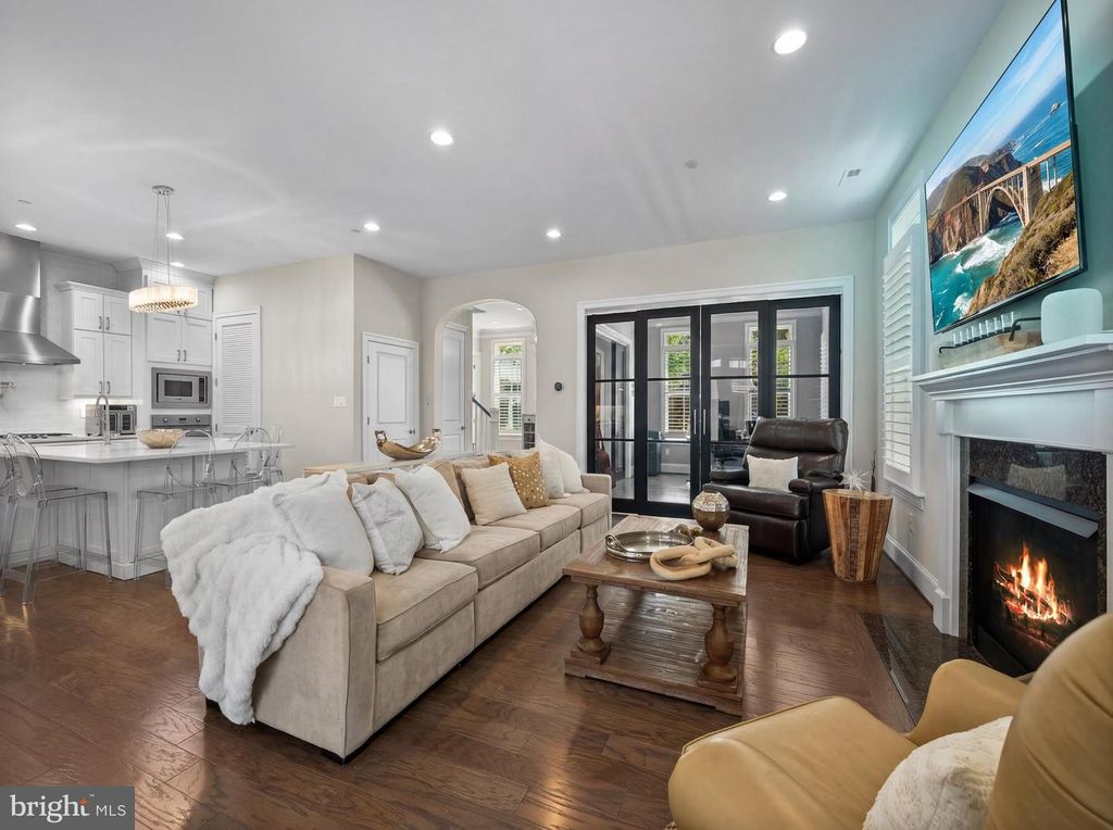Image 14 of property listing at 311 STRUMMER LN, Gaithersburg, MD 20878