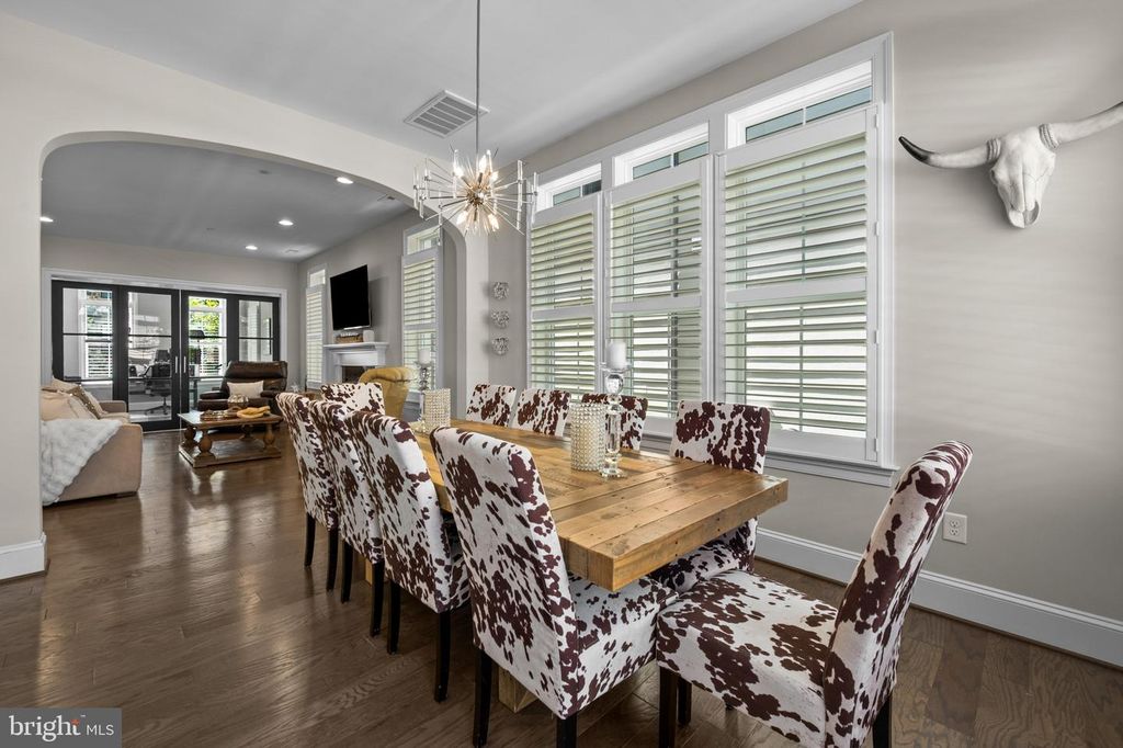 Image 17 of property listing at 311 STRUMMER LN, Gaithersburg, MD 20878