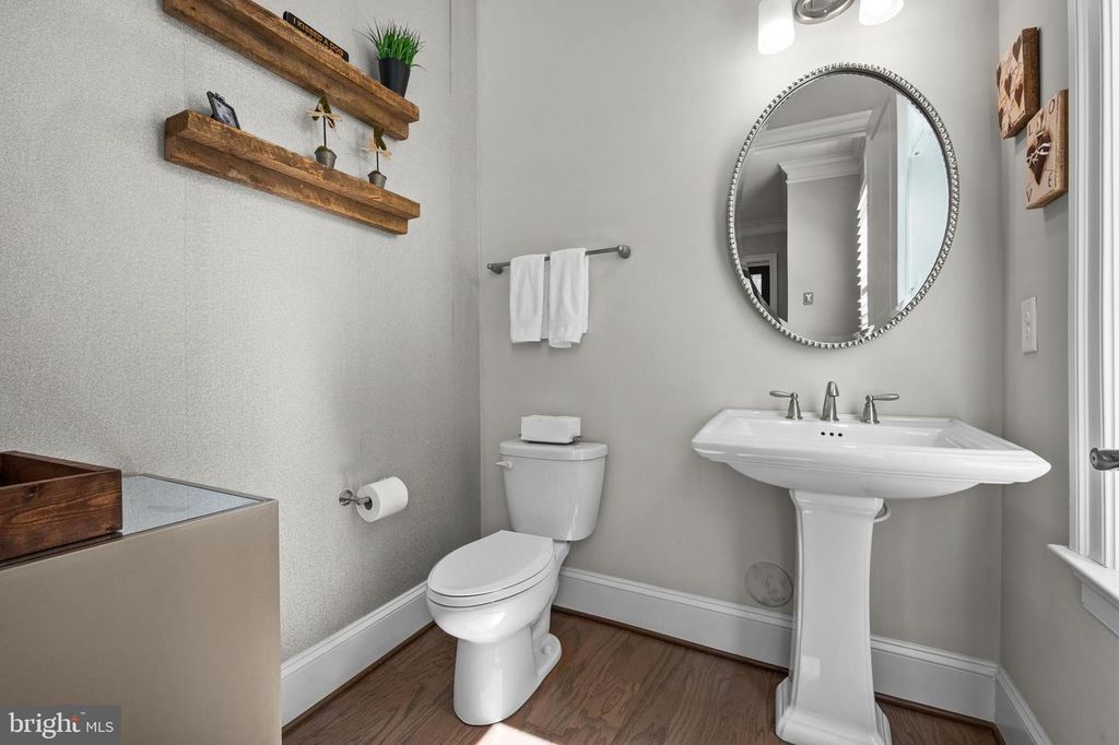 Image 18 of property listing at 311 STRUMMER LN, Gaithersburg, MD 20878