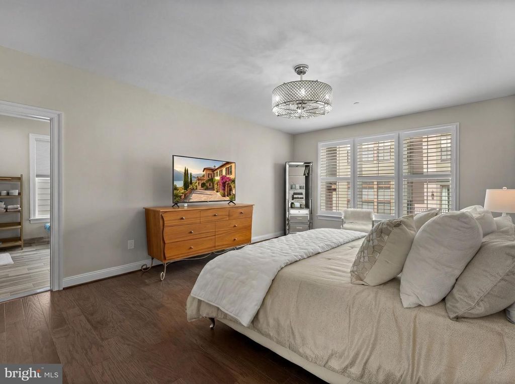 Image 21 of property listing at 311 STRUMMER LN, Gaithersburg, MD 20878