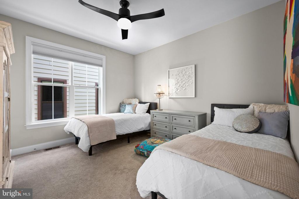 Image 29 of property listing at 311 STRUMMER LN, Gaithersburg, MD 20878