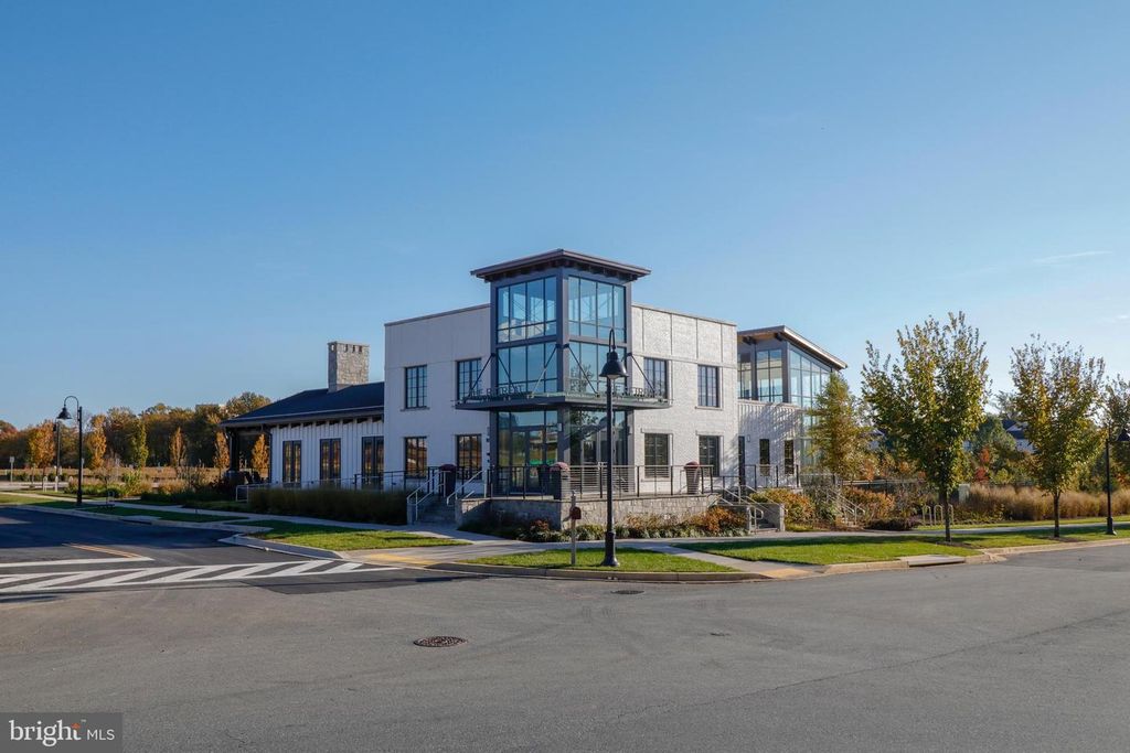 Image 47 of property listing at 311 STRUMMER LN, Gaithersburg, MD 20878