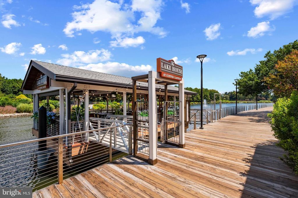Image 72 of property listing at 311 STRUMMER LN, Gaithersburg, MD 20878