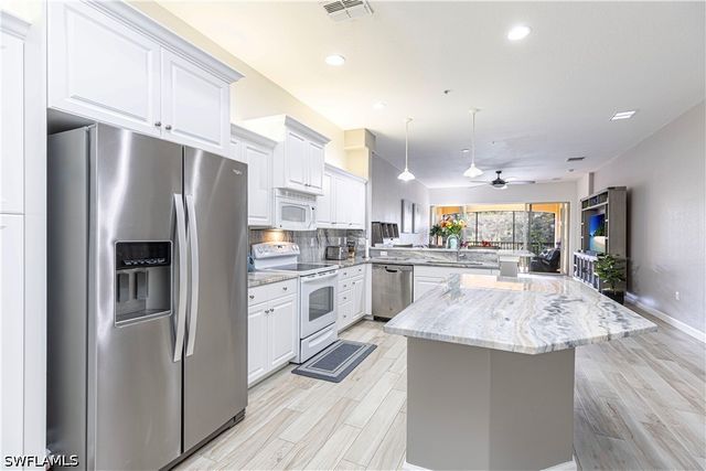8641 Piazza Del Lago CIR 203, Estero, FL 33928
