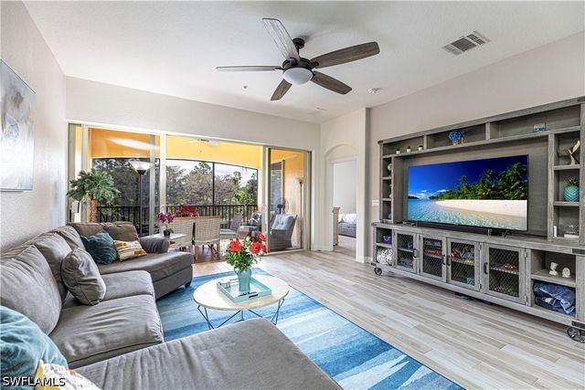 8641 Piazza Del Lago CIR 203, Estero, FL 33928