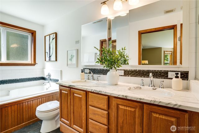 36434 249th Avenue SE, Enumclaw, WA 98022