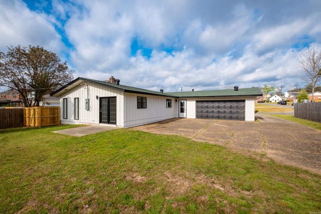 1800 Old Forge Drive, Little Rock, AR 72227