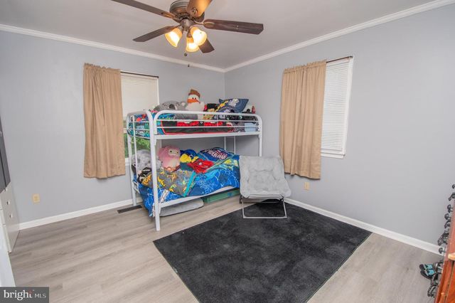 203 DELAWARE AVE, Delmar, DE 19940