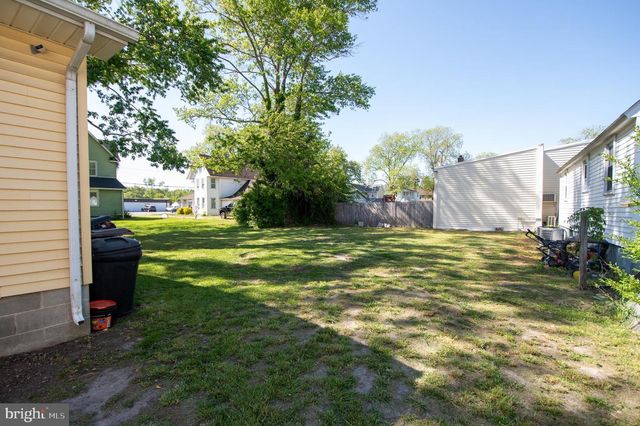203 DELAWARE AVE, Delmar, DE 19940
