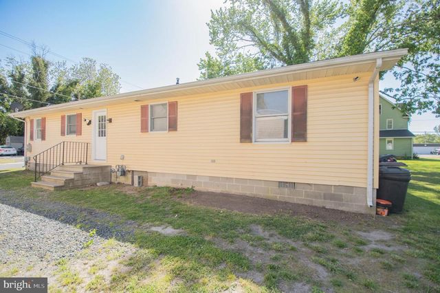 203 DELAWARE AVE, Delmar, DE 19940