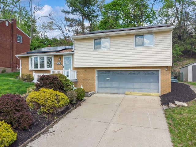 447 Saratoga Dr, Pleasant Hills, PA 15236