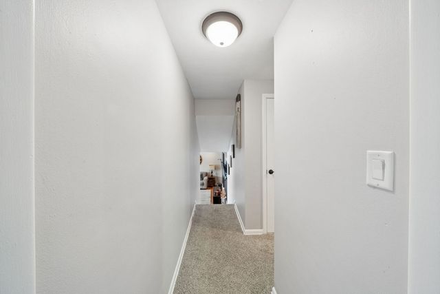 447 Saratoga Dr, Pleasant Hills, PA 15236
