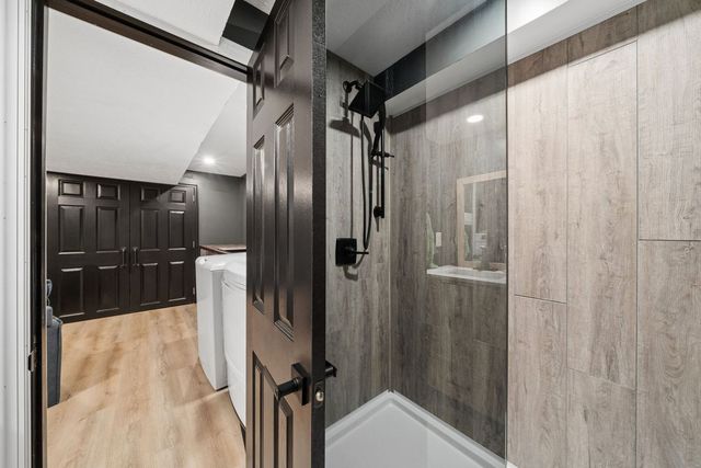447 Saratoga Dr, Pleasant Hills, PA 15236
