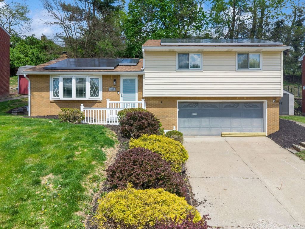 447 Saratoga Dr, Pleasant Hills, PA 15236