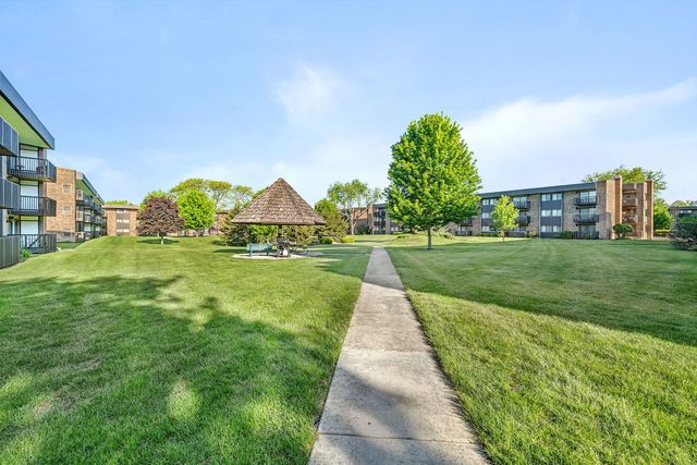 1420 Woodbridge Road 3A, Joliet, IL 60436