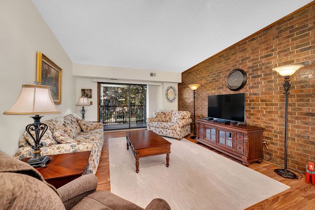 1420 Woodbridge Road 3A, Joliet, IL 60436