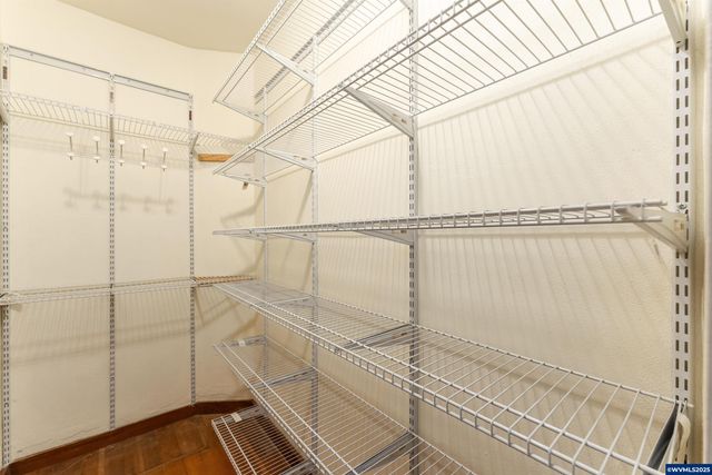 2755 D St NE, Salem, OR 97301