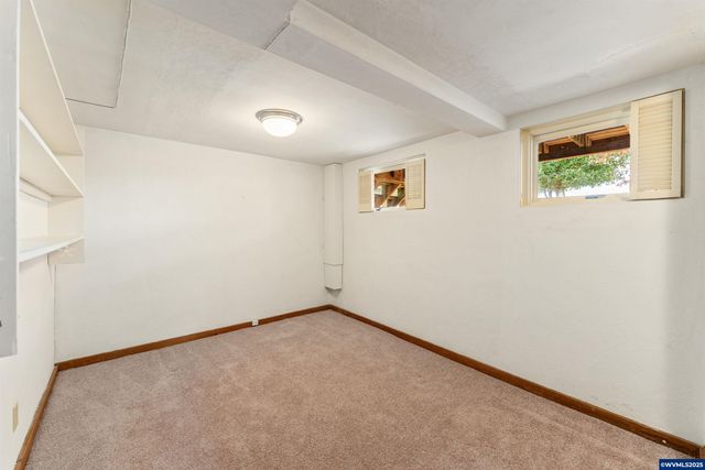 2755 D St NE, Salem, OR 97301