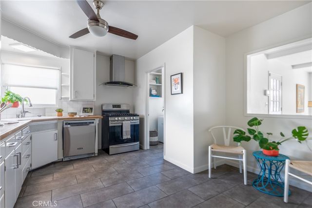 464 W Columbia Avenue, Pomona, CA 91768