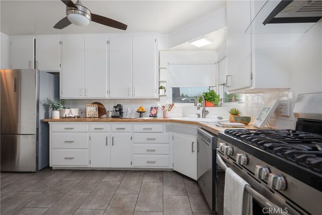 464 W Columbia Avenue, Pomona, CA 91768