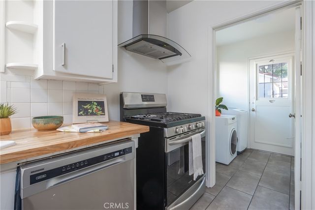 464 W Columbia Avenue, Pomona, CA 91768