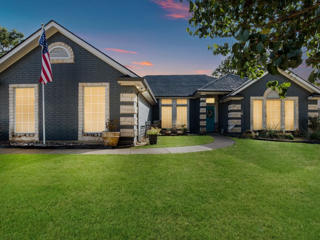 102 Oakwood Place, Joshua, TX 76058 — exterior